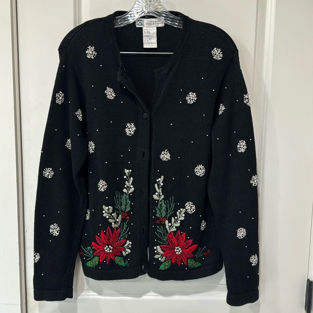 Studio Collection embellished Christmas cardigan Poinsettia sweater M
